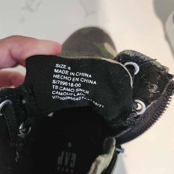 NWOT Gap Camo Sneakers - Picture 7 of 7